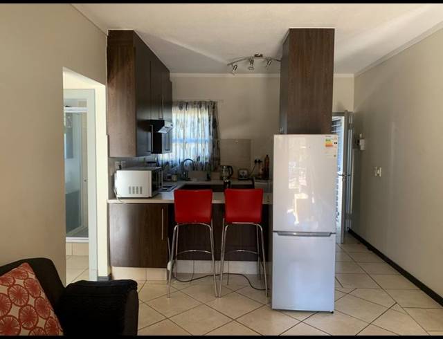 1 BEDROOM PROPERTY TO RENT IN LONEHILL